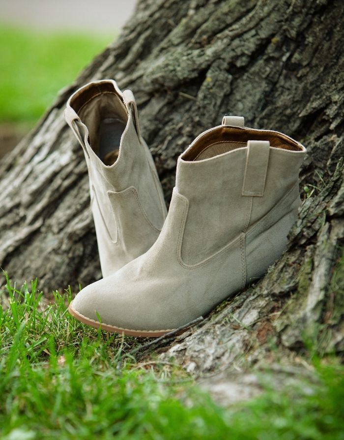 Pulizia Scarpe in Camoscio
